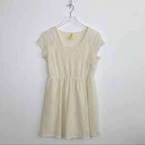 Bee Stitch Ivory Lined Lace Dress Large